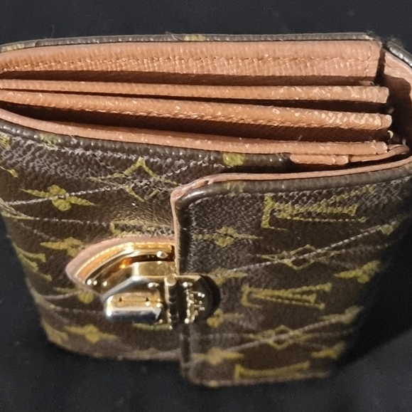 EUC Louis Vuitton Tivoli Monogram wallet - Picture 3 of 13